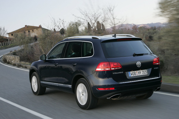 2011_VW-Touareg-Hybrid_02