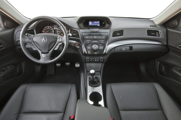 2013-Acura-ILX-17[5]