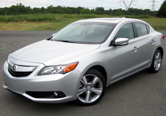 2013_Acura_ILX_2.4_-_07-13-2012